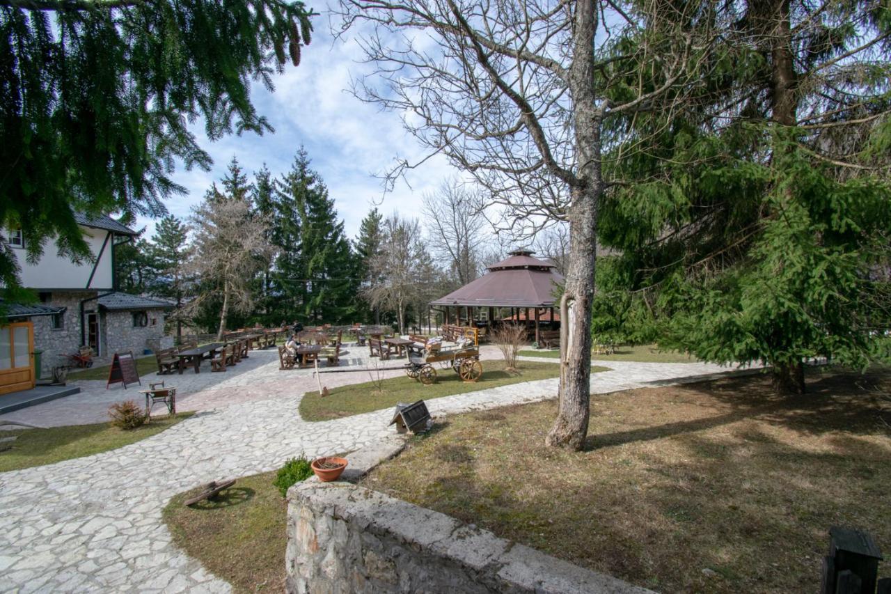 Holiday Park Hajducka Cesma Dubovsko 外观 照片