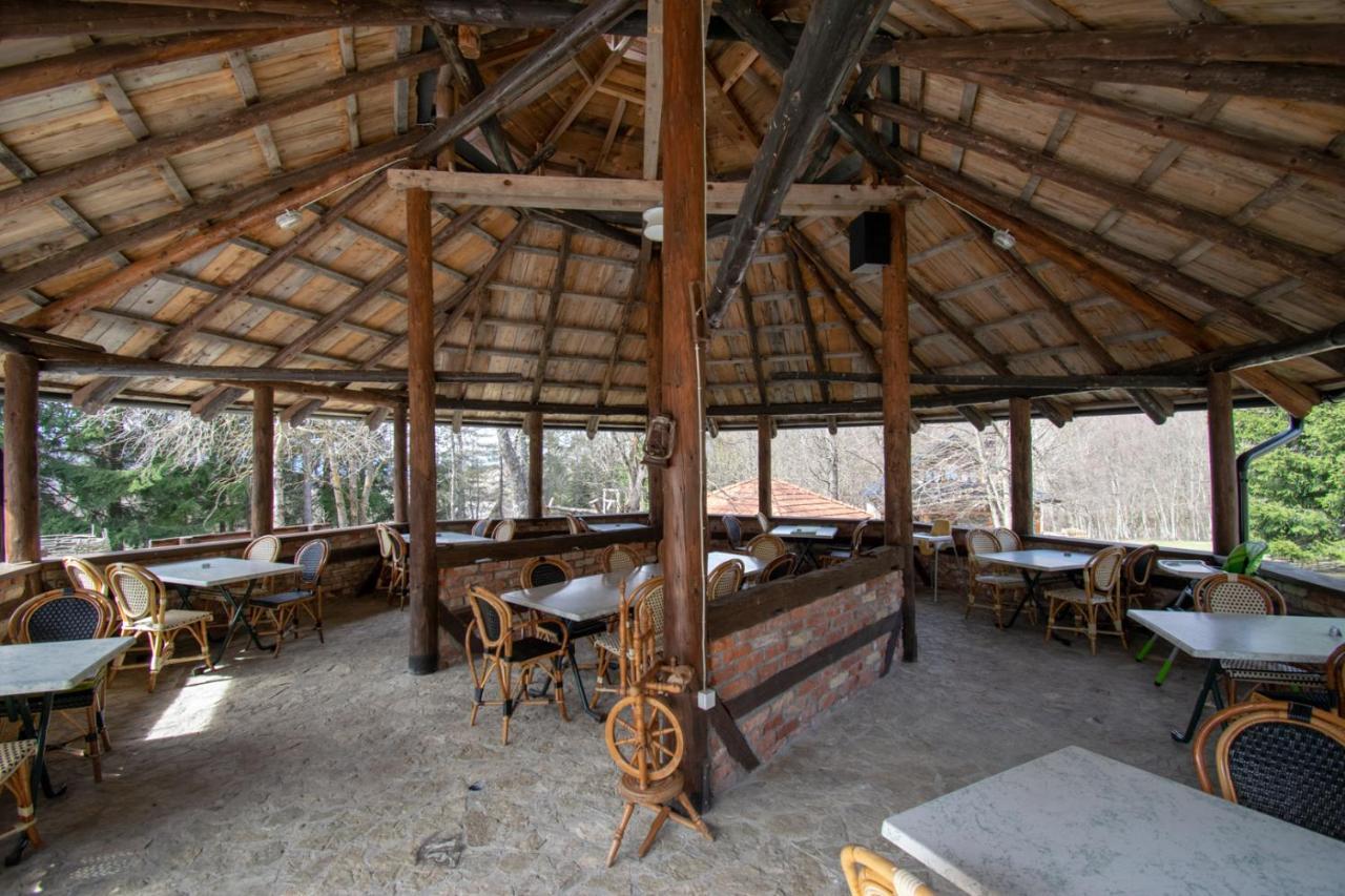 Holiday Park Hajducka Cesma Dubovsko 外观 照片